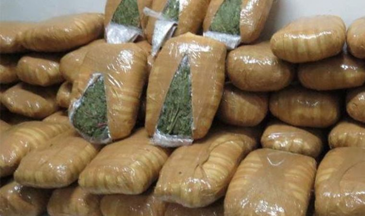 Erzurum’da Uzman çavuşun aracından 10 kilo esrar çıktı