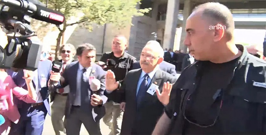 Eski TBMM Başkanı Cahit Karakaş için tören: Kılıçdaroğlu’ndan dikkat çeken tavır!