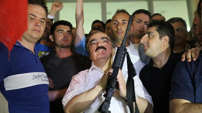 Eski Vali Hüseyin Avni Coş birçok bilinmezleriyle birlikte gitti 