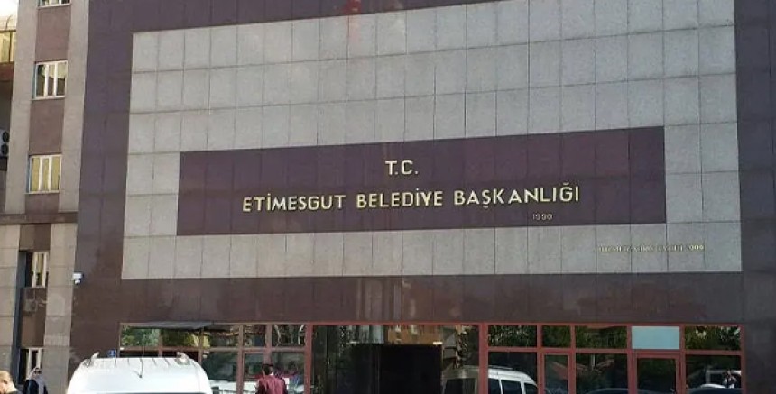 Etimesgut’ta AKP-CHP ittifakı: Cumhur İttifakı’nın oyları CHP’li Seda Dilber’i başkanvekili yaptı