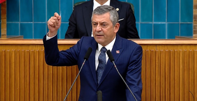 CHP'de Tarihi Gün: Özgür Özel'den Sert Mesajlar