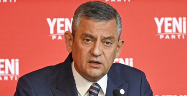 AKP’nin “7 Ekim” İzmir Paylaşımına Özgür Özel’den Sert Yanıt: “Tehditle İmza Alınca İzmir’i Alacaklarını Sanıyorlar”