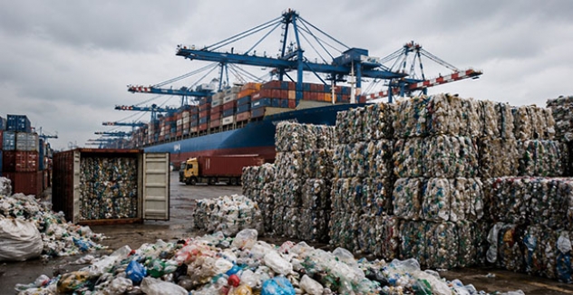 Avrupa'nın Çöplüğü mü, Geri Dönüşüm Merkezi mi? Türkiye Plastik Atık Kıskacında