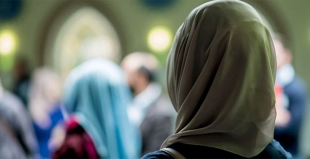 Avusturya’da Başörtüsü Yasağı Yasalaştı – 14 Yaş Altı Tüm Kız Öğrencilere Yasak Geliyor
