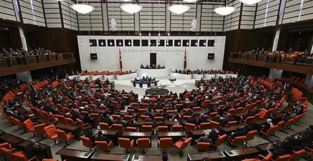 Meclis Açılırken Yeni Transfer İddiası: Üç Milletvekili AKP’ye mi Geçiyor?