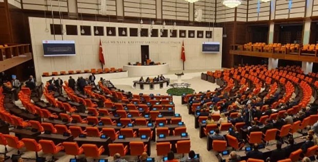 Fon Tasfiye Yasası Meclis’ten Geçti: Yatırımcılara 1 Milyon Liraya Kadar Ara Ödeme Yolu