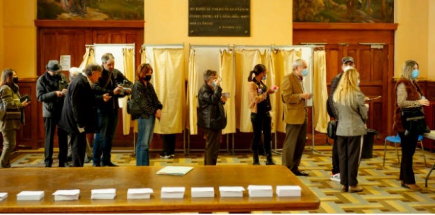 Fransa cumhurbaşkanlığı seçimi için sandık başında