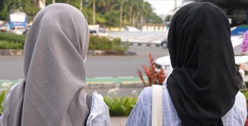  Fransa’da Okullarda Laiklik Tartışması Yeniden Alevlendi 