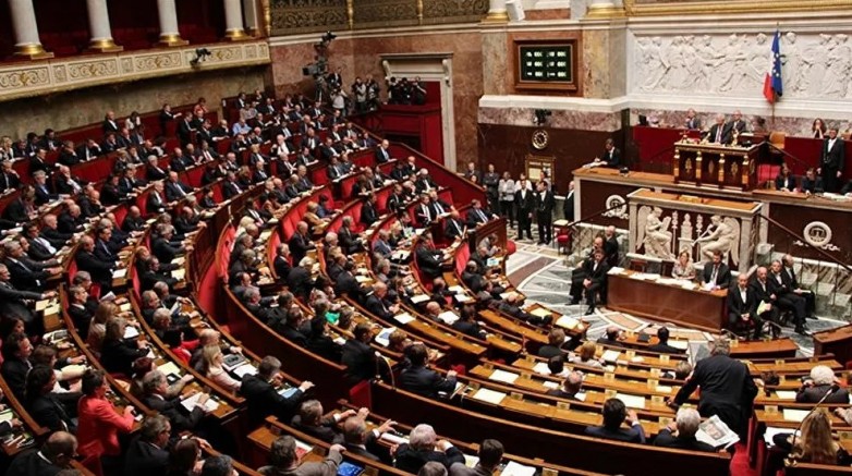  Fransa parlamentosunun alt kanadı Ulusal Meclis, terörle mücadele yasa tasarısını onaylandı
