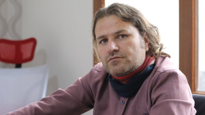 Gazeteci Abdurrahman Gök tutuklandı: Faşizm yenilecek, yaşasın Özgür Basın