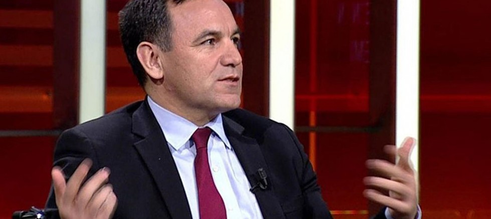 Gazeteci Deniz Zeyrek: CHP'li danışman üzerime yürüdü, beyefendi tam bir kabadayı çıktı