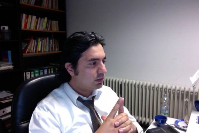 Gazeteci Fuat Ateş Türkiye Suriye savaşını yazdı 