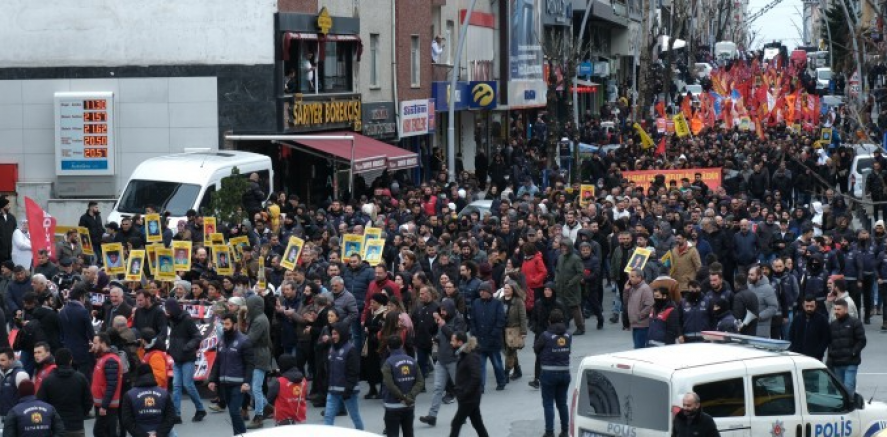 Gazi Katliamının 28. Yıldönümünde binlerce kişi bir araya geldi 