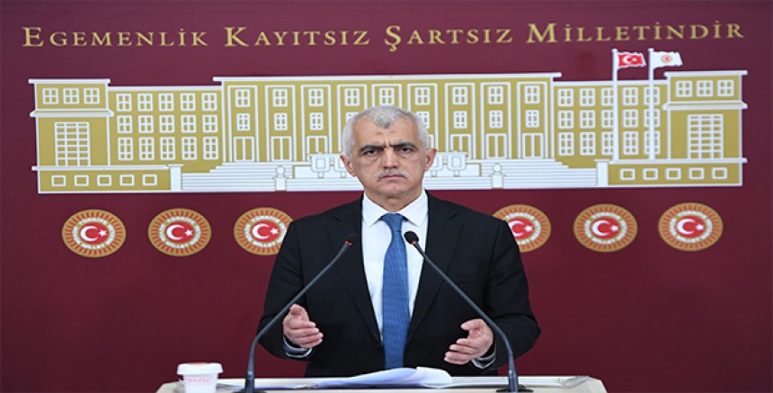 Gergerlioğlu Kocaeli’deki Sağlık Skandallarını Meclis Gündemine Taşıdı: “Hastane Yok, Olan da Çöküyor!”