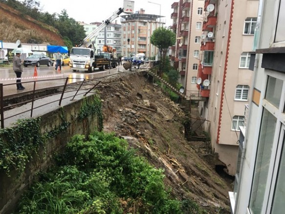 Giresun ve ilçelerinde dün etkili olan şiddetli yağışlarda can kaybı yaşandı 