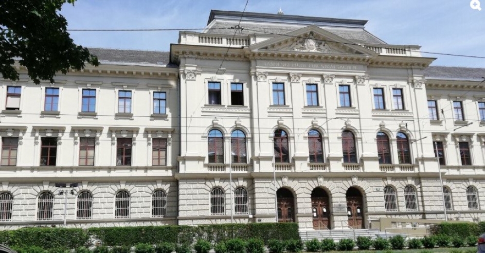    Graz’da 2021’de 17 yaşındaki hamile kız arkadaşını öldüren 19 Yaşındaki adama 15 yıl hapis 