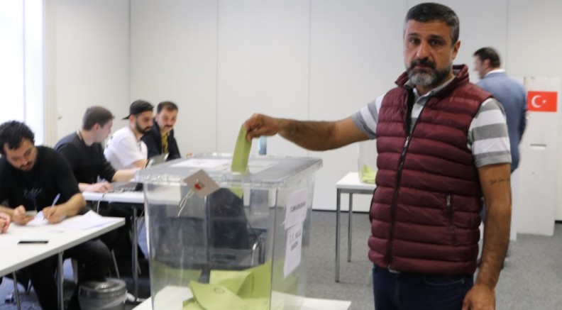Graz’da Cumhurbaşkanlığı 2. tur seçimleri için oy verme işlemi bugün başladı 