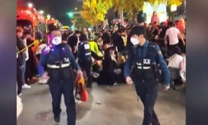 Güney Kore'de Cadılar Bayramında yaşanan izdihamda 146 yaşamını yitirdi 