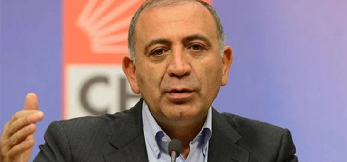 Gürsel Tekin, CHP'den İstifa Etti: Ağır Eleştiriler Yöneltti