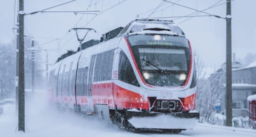 Güzergahlar Kapandı - Kar Kaosu Tren Trafiğini Felç Etti