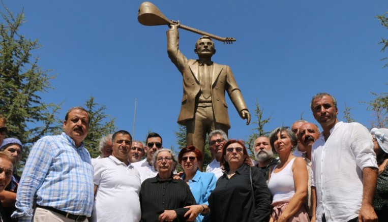 Hacıbektaş’ta Hasret Gültekin heykeli açılışı yapıldı 