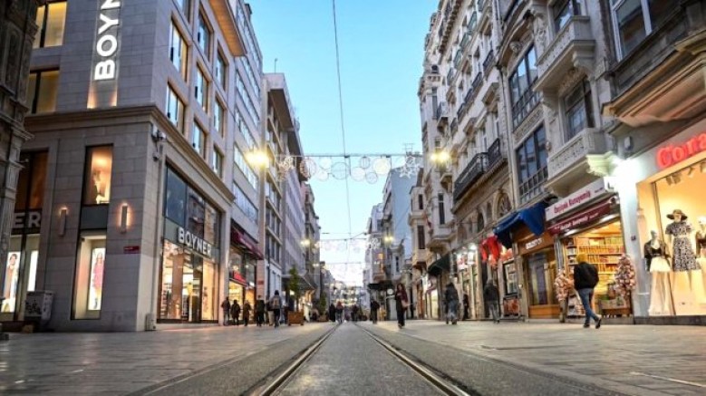  	Hafta sonu 15 ilde sokağa çıkma yasağı ilan edildi