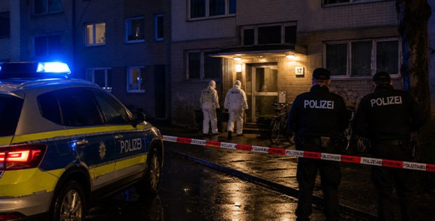 Hamburg'da Dehşet: Kayıp 15 Yaşındaki Kız Evde Ölü Bulundu, Anne Tutuklandı