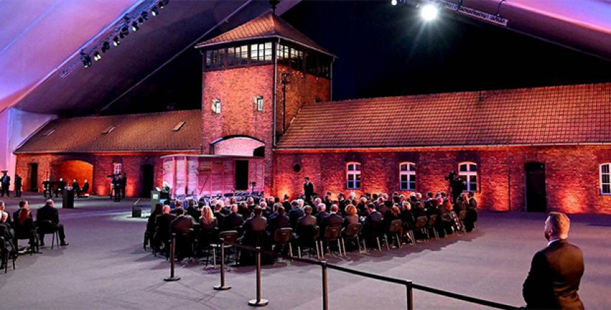 Hayatta Kalanlar Antisemitizm Konusunda Uyarıyor: Auschwitz'den Kurtuluşun 80. Yılı Anıldı