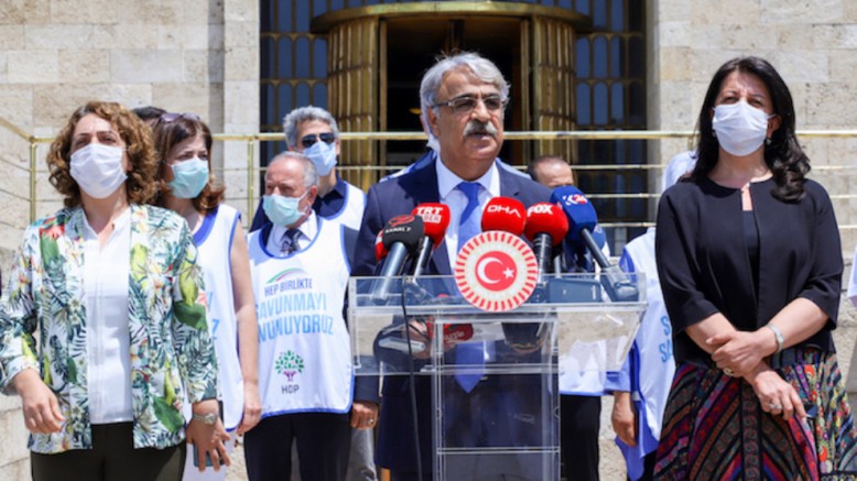 HDP, Demokratik Mücadele Programının ikinci ayağı olan “Demokrasi Buluşmaları”nın startını verdi.