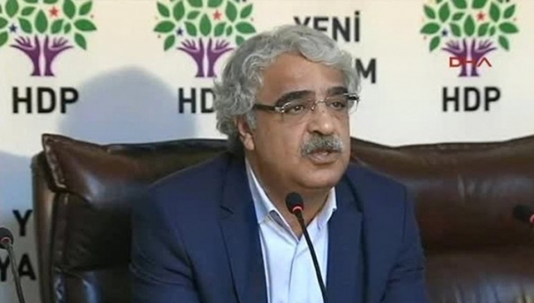 HDP Eş Genel Başkanı Mithat Sancar, iktidar hak arayışlarından korkuyor