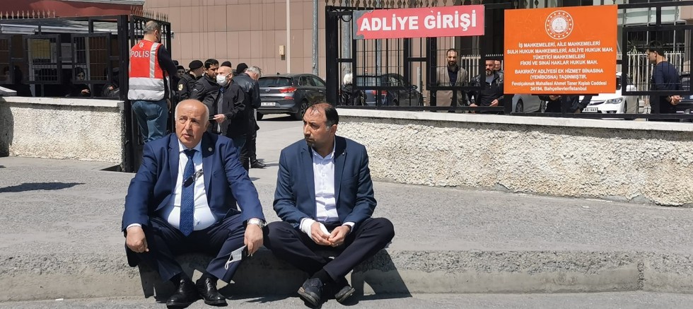  HDP’li Ali Kenanoğlu ve Zeynel Özen’den oturma eylemi 