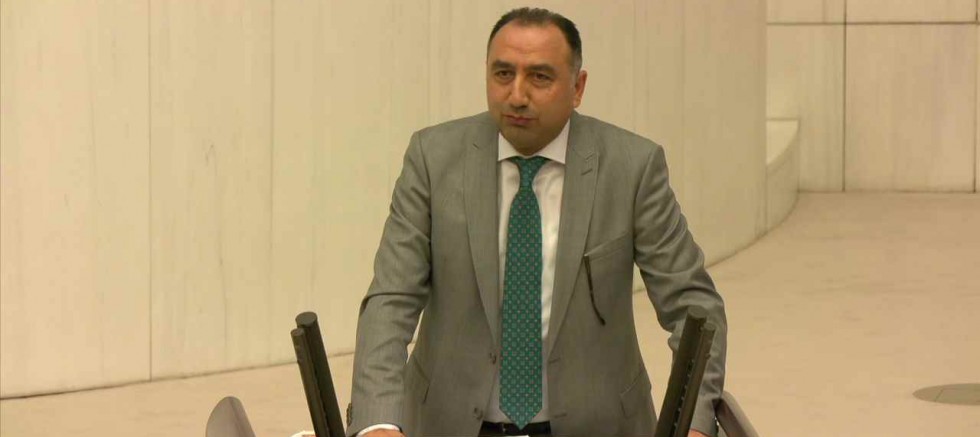 HDP’li Kenanoğlu: Mülakat, liyakati kaldırıp sadakate yol açıyor! 
