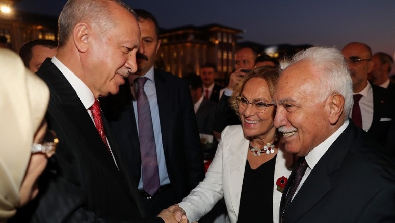 Hikmet Çiçek: Perinçek CHP’yi en büyük düşman ilan etti ve sağa yanaştı