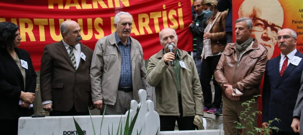 HİKMET KIVILCIMLI MEZARI BAŞINDA ANILDI 