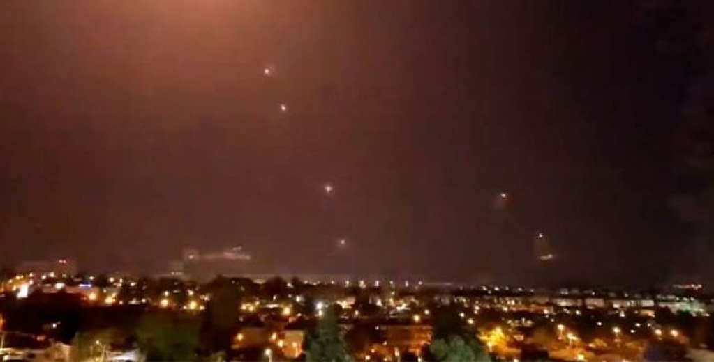 Hizbullah, İsrail Askeri Üssüne Katyuşa Füzeleriyle Vurdu 