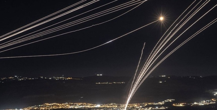 Hizbullah'tan İsrail'e Kamikaze Dron ve Roket Saldırıları: Ortadoğu'da Gerilim Tırmanıyor