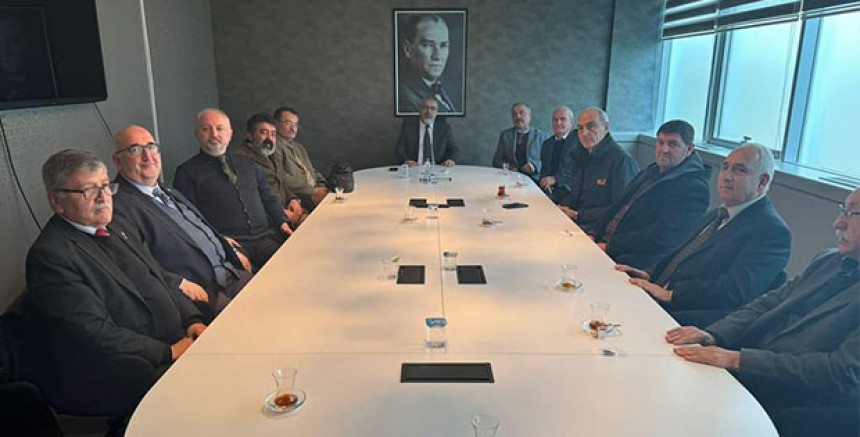 Hızır Paşa Sofrasında Nemalanmaya çalışanlar, Ali Rıza Özdemir’i ziyarette ediyor 