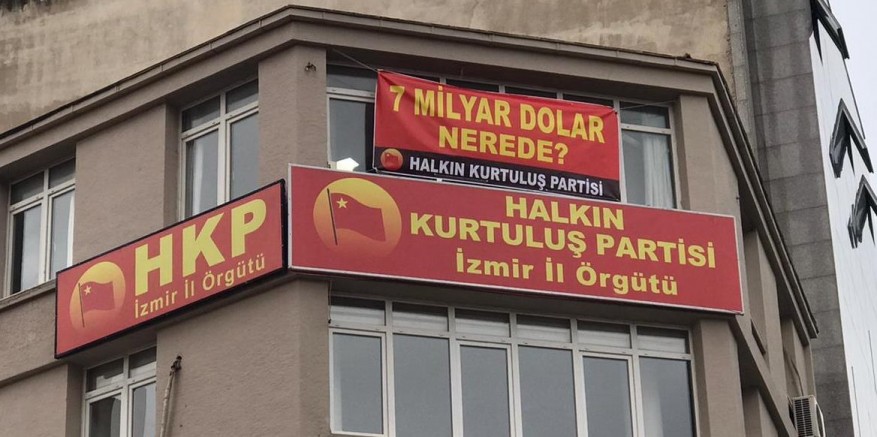  HKP, 20 Aralık manipülasyonunun peşini bırakmıyor! “7 milyar dolar nerede?” pankartı astılar! 