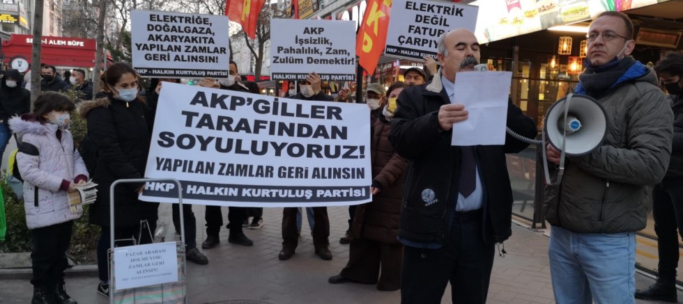 HKP, Zamları Kızılay’da fatura yakarak ve boş tencerelerle protesto etti   