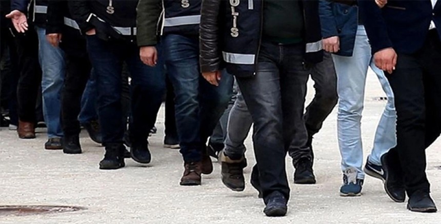 Holdinglere Jandarma Baskını: 5 İlde Vergi ve Kara Para Operasyonu, 35 Gözaltı