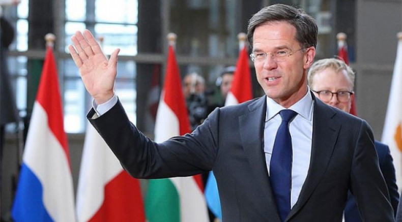 Hollanda’da koalisyon hükümeti istifa etti 