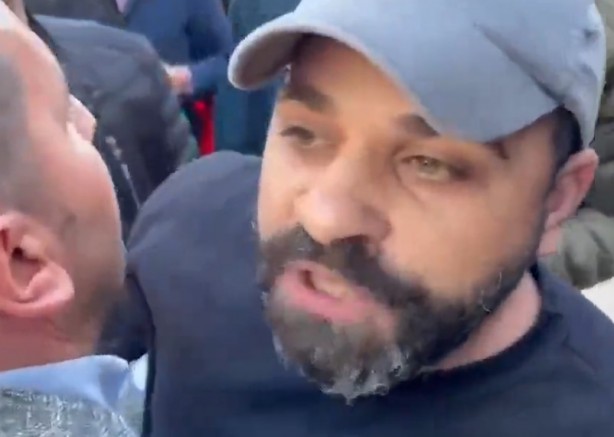 HÜDA PAR'ın Trabzon'da kurduğu seçim standına vatandaş yine tepki gösterdi 