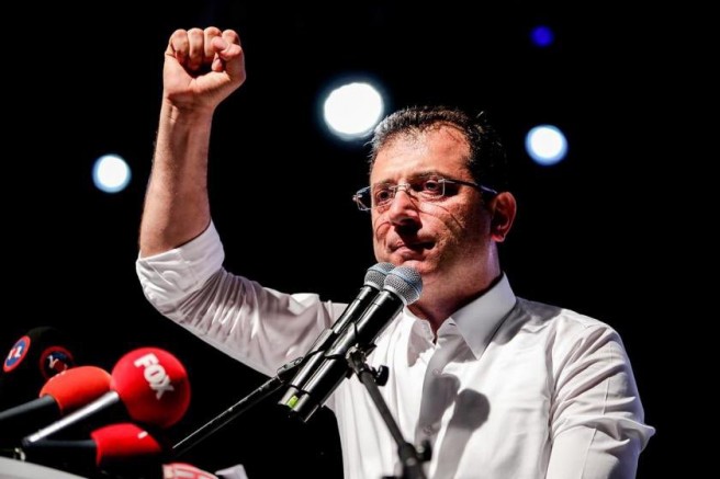 İmamoğlu: Üniversitesi öğrencileri ve akademisyenlerinin haklı mücadelesinin yanındayım