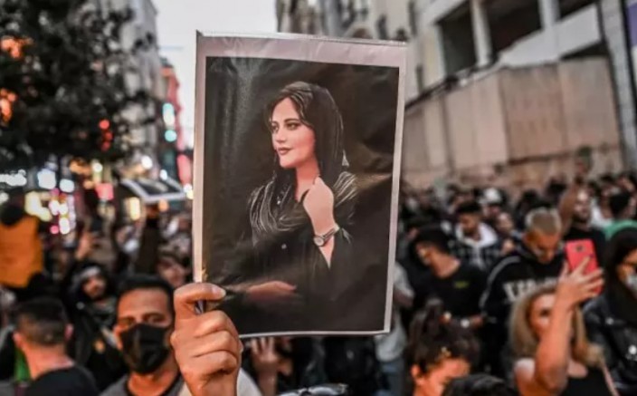 İngiltere ve Avrupa Birliği’nden İran’a yeni yaptırımlar geliyor 