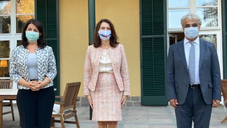 İsveç Dışişleri Bakanı HDP Eş Genel Başkanları ile görüştü