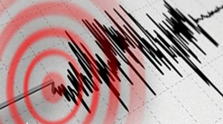 İzmir'de art arda 3 deprem 