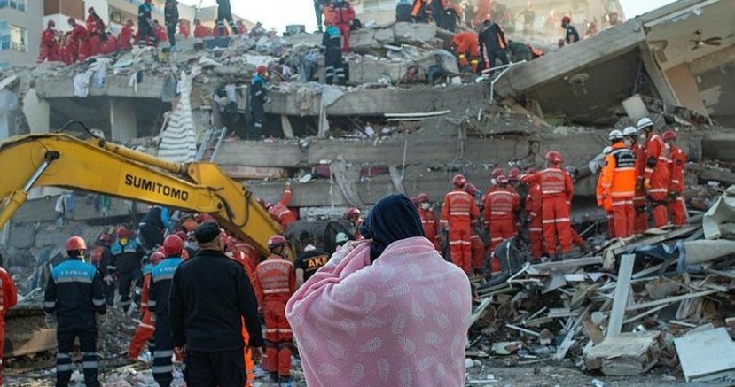 İzmir’de Depremde ölenlerin sayısı 43'e yükseldi