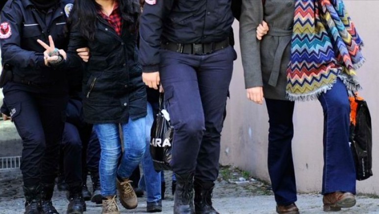 İzmir’de ev baskınlarında aralarında HDP MYK üyesi Emin Orhan’ında bulunduğu 7 gözaltı