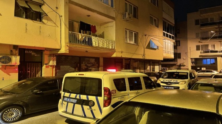  İzmir’in Karabağlarda oğlu tarafından bıçaklanan kadın yaşamını yitirdi 