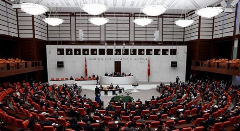 Kamuoyunda 4. Yargı Paketi olarak bilinen yargı paketi Adalet Komisyonu'nda kabul edildi